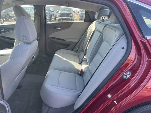 Used 2018 Chevrolet Malibu LT image 7
