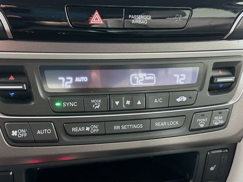 Used 2021 Honda Pilot EX image 22