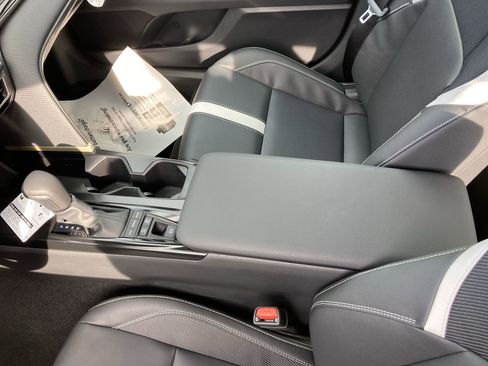 Used 2026 Toyota Camry SE w/ Convenience Package image 24