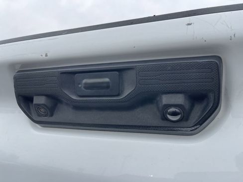 Used 2023 Chevrolet Silverado 2500 LT w/ Convenience Package image 7