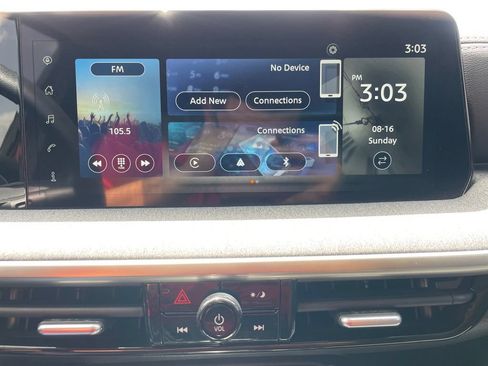Certified 2025 Nissan Kicks SV AWD/4WD image 16