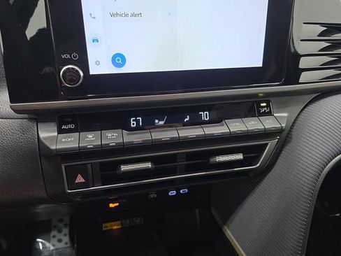 Certified 2025 Toyota Camry SE FWD image 21