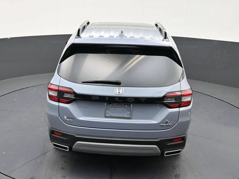 Used 2024 Honda Pilot Touring image 14