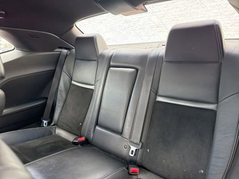 Used 2014 Dodge Challenger R/T RWD image 11