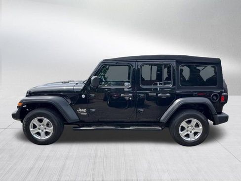 Used 2019 Jeep Wrangler Unlimited Sport S AWD/4WD image 9