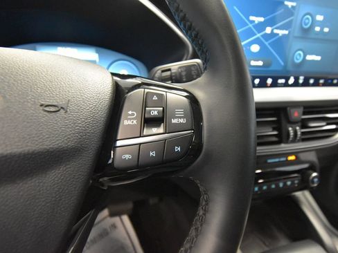 Used 2023 Ford Escape Platinum w/ Premium Technology Package AWD/4WD image 14