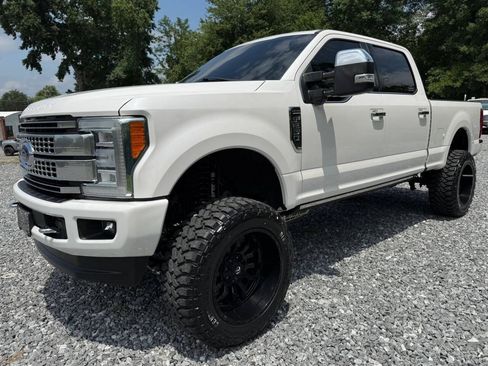 Used 2018 Ford F250 Platinum w/ Platinum Ultimate Package AWD/4WD image 3