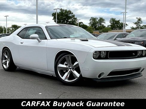 Used 2012 Dodge Challenger R/T w/ Sound Group II RWD image 3