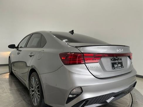 Used 2022 Kia Forte GT-Line w/ GT-Line Premium Package FWD image 9