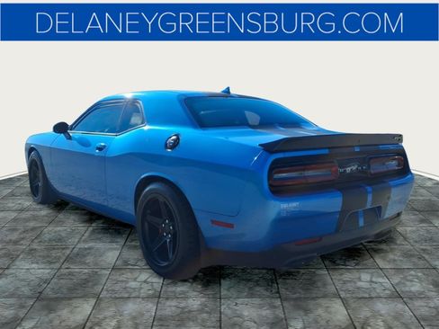 Used 2016 Dodge Challenger SRT Hellcat RWD image 5