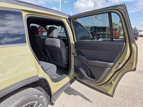 New 2026 Jeep Cherokee Laredo AWD/4WD image 16