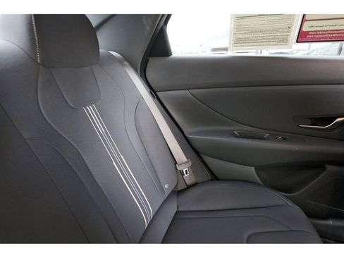 Certified 2025 Hyundai Elantra Sport image 14