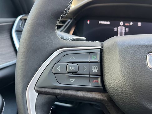 New 2026 Jeep Grand Cherokee Altitude image 19