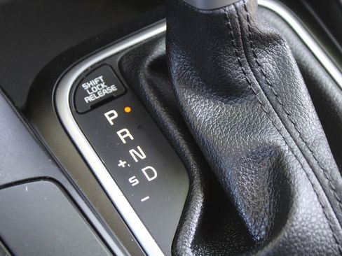 Certified 2023 Kia Soul LX FWD image 32