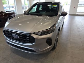 Used 2024 Ford Escape ST-Line w/ Tech Pack #1 AWD/4WD video 2