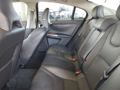 Used 2017 Volvo S60 T5 Inscription Platinum FWD image 9