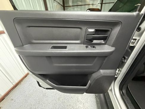 Used 2012 RAM 2500 ST w/ Chrome Appearance Group AWD/4WD image 10