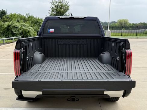 Used 2024 Toyota Tundra Limited AWD/4WD image 29