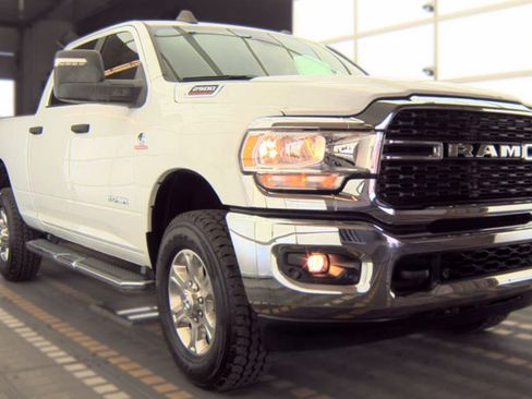 Used 2023 RAM 2500 Big Horn w/ Level 1 Equipment Group AWD/4WD image 2