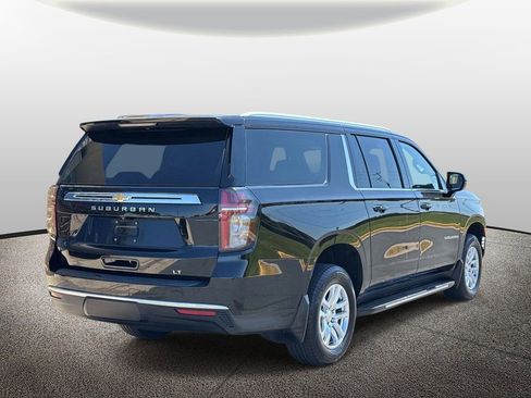 Used 2022 Chevrolet Suburban LT AWD/4WD image 2