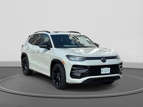 New 2026 Volkswagen Tiguan SE R-Line AWD/4WD image 1