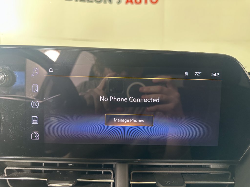 Used 2025 Chevrolet Trax LT w/ LT Convenience Package FWD image 28