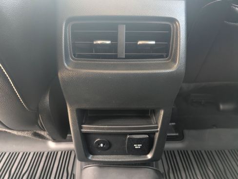 Used 2023 Ford Edge Titanium AWD/4WD image 29