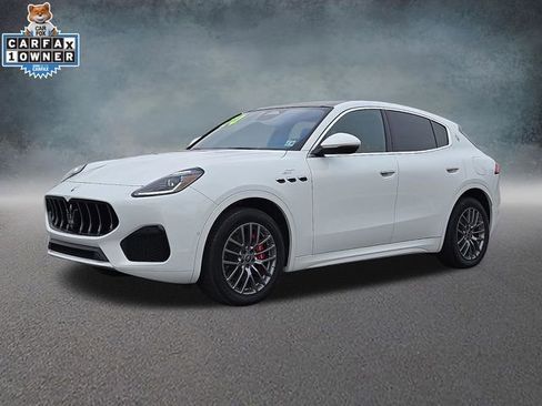 Used 2024 Maserati Grecale GT image 3