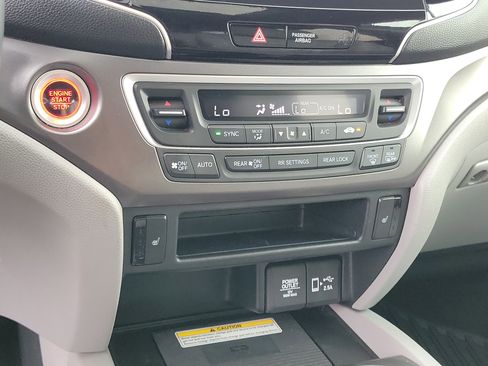 Used 2021 Honda Pilot Special Edition image 27