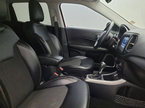 Used 2020 Jeep Compass Latitude FWD image 21
