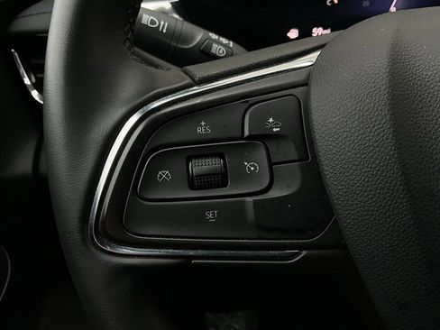 Used 2025 Buick Envista Sport Touring image 33