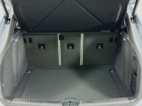 New 2026 Porsche Macan image 28