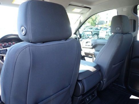 Used 2020 Chevrolet Silverado 1500 LT w/ All-Star Edition image 17