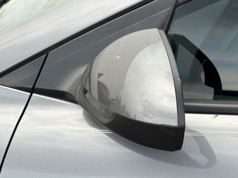 Used 2020 Hyundai Elantra SE FWD image 28