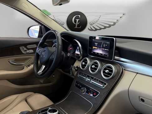 Used 2018 Mercedes-Benz C 300 Sedan w/ Premium Package image 19