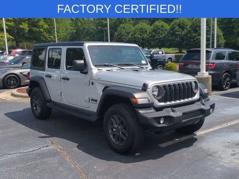 Used 2024 Jeep Wrangler Unlimited Sport AWD/4WD image 7