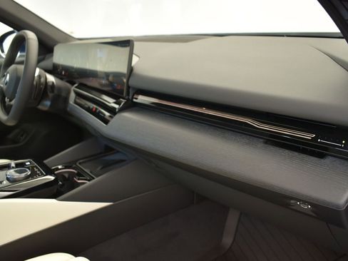 New 2026 BMW 530i w/ Premium Package RWD image 24