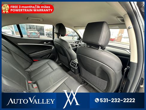 Used 2025 Genesis G70 2.5T RWD image 27