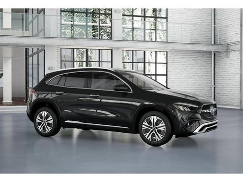 Used 2026 Mercedes-Benz GLA 250 4MATIC image 13