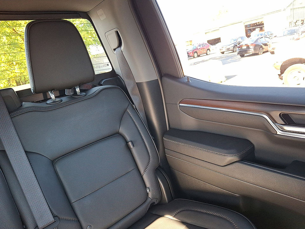 Used 2024 GMC Sierra 1500 Denali w/ Denali Reserve Package AWD/4WD image 14