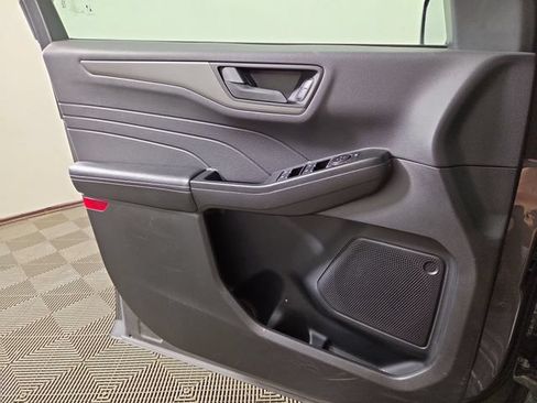 Used 2025 Ford Escape Active FWD image 29