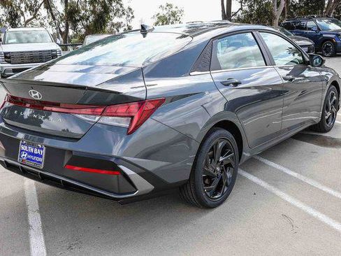 New 2026 Hyundai Elantra SEL Sport Premium FWD image 6