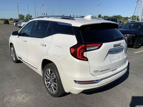 Used 2024 GMC Terrain Denali w/ Denali Premium Package AWD/4WD image 9