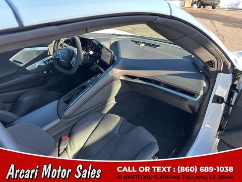 Used 2023 Chevrolet Corvette Stingray Premium Conv w/ Z51 Performance Package image 24