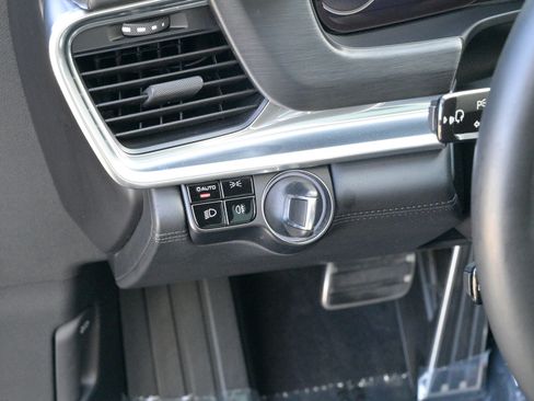 Used 2019 Porsche Panamera GTS image 17