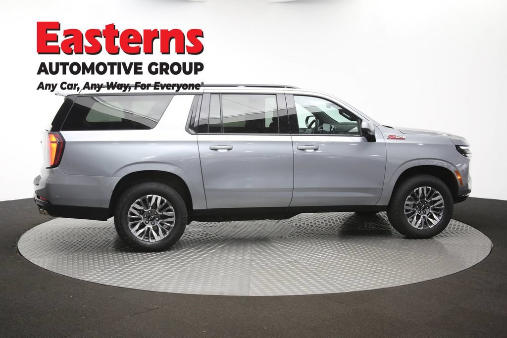 Used 2025 Chevrolet Suburban Z71 AWD/4WD image 49
