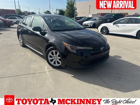 Used 2024 Toyota Corolla LE FWD image 1