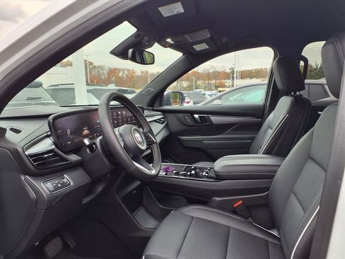 Used 2025 Buick Enclave Preferred w/ Power Package image 10