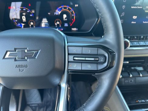 Used 2025 Chevrolet Colorado ZR2 w/ Technology Package image 11