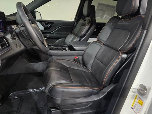 New 2026 Lincoln Aviator Black Label w/ Jet Appearance Package image 19